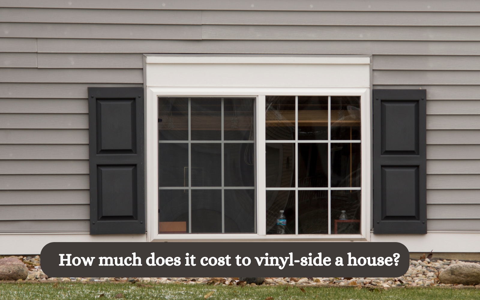 How much does it cost to vinyl-side a house?